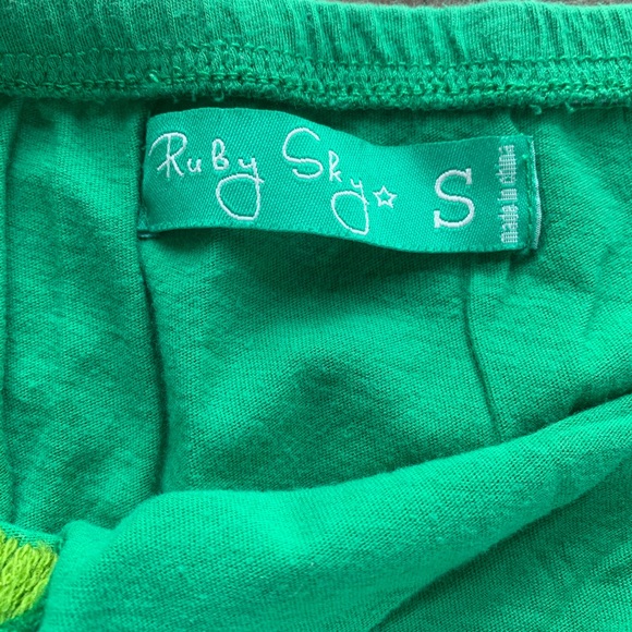 Embroidered green tube top - Picture 3 of 4